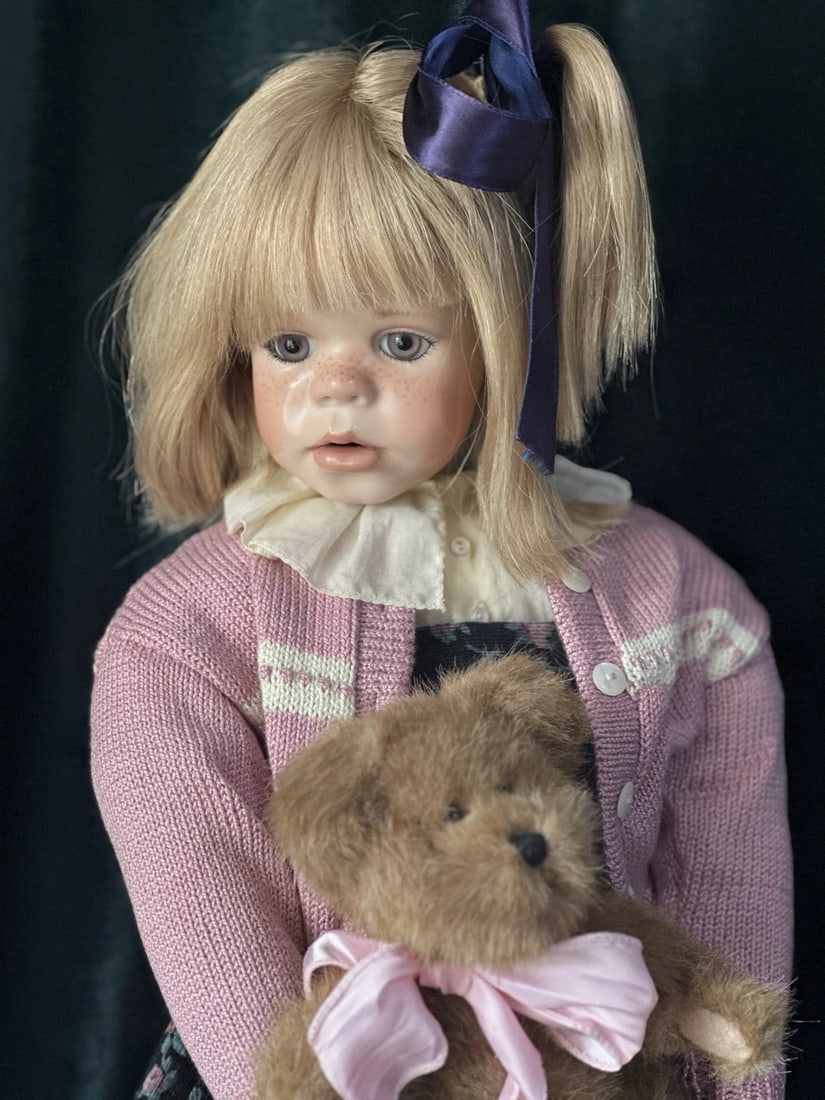 Collectible Artist Susan Krey Baby 24" Doll Windy Wax Over Porcelain LE 25: This absolutely adorable doll was created by famous doll artist Susan Krey and is a limited edition of 25 dolls worldwide!!!! Her name is Windy. She is about 24”. She has porcelain swivel head,