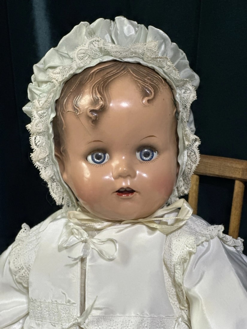 Vintage 1947 Ideal "Baby Beautiful Miracle on 34th Street" Composition 21" Doll: Famous “Baby Beautiful” doll!!Unmarked but well known as doll from “Miracle on the 34th street” doll that was created by Ideal toy company in 1947. This baby doll is about 21” co
