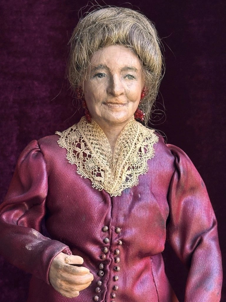 Vintage 15.5" OOAK Artist Clay Sculptured Character Portrait of Woman Doll: This beautifully made doll appears to be unsigned and of unknown origin. We could not identify the doll. The shoulder head and lower arms seem to be made of clay or another composite material, while t