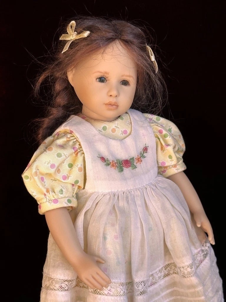 Collectible 10.5" Vinyl Cloth Heidi Plusczok Doll LE 120 (1 of 18)