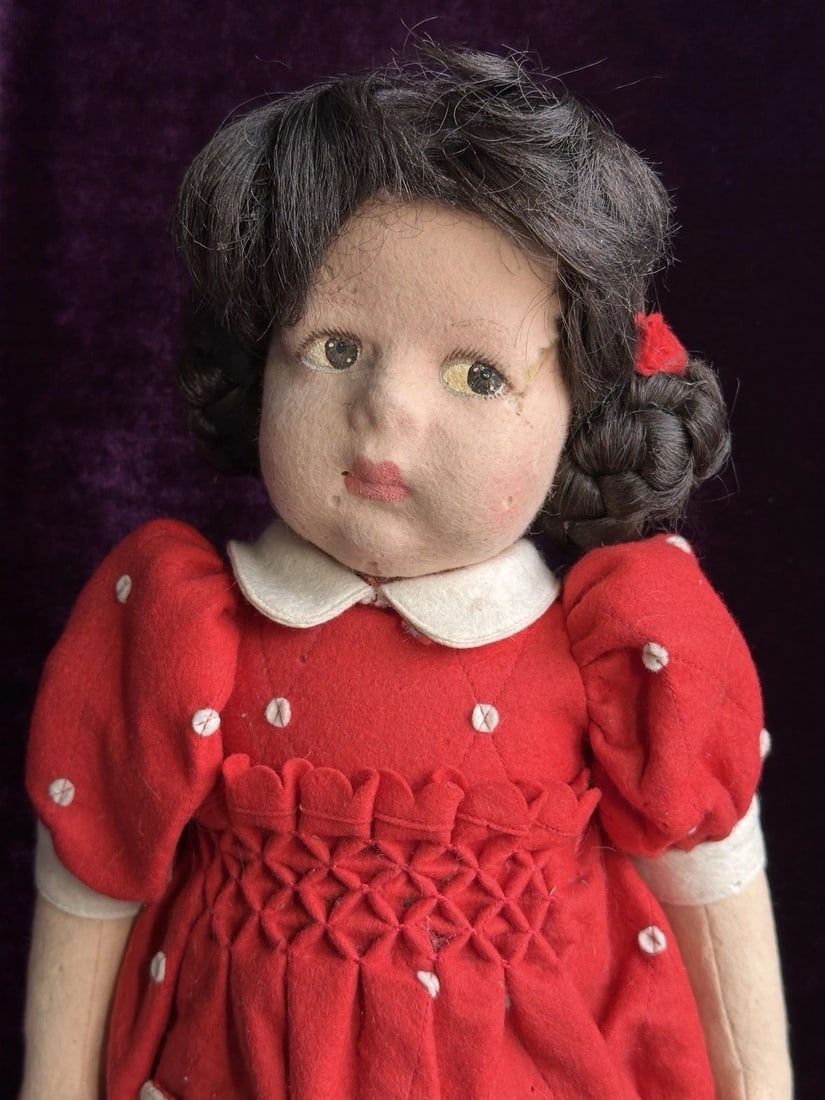 Vintage 19" Italian 1980's Lenci Brunilde Felt Cloth Doll: This sweet old doll has some damage and wear. The flaws are shown on the photos. The doll is all original and is coming with the tag. She has no box or certificate. Please refer to the pictures for mo