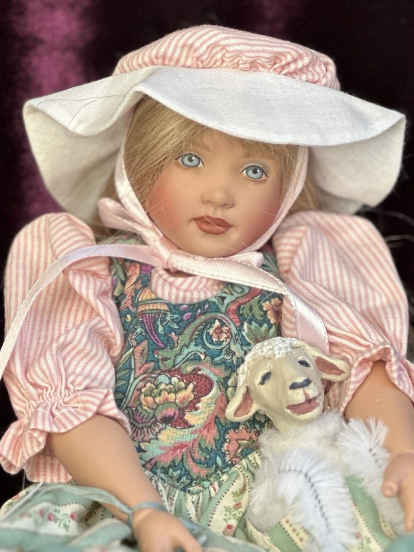 Collectible 11.5" BJD Vinyl Doll Mary Had A Little Lamb By Helen Kish LE 150: This very sweet doll is coming with original numbered tag. She has no box, or certificate. The doll is all original, in a great condition and clean. The limbs of the doll are jointed. Please refer to