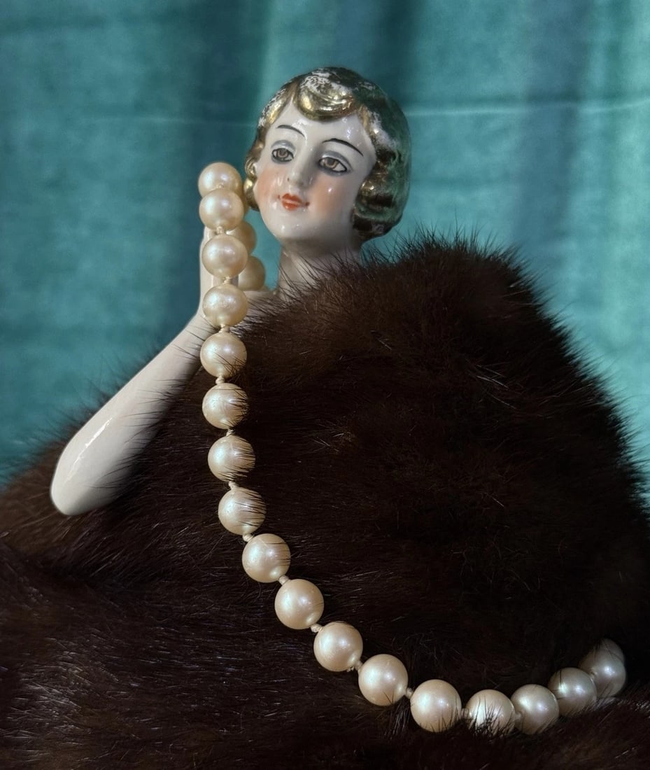 Rare Gold Hair Antique German Art Deco Flapper Pin Cushion Half 4 3/4" Doll: This beautiful half doll with arms away is approximately 4 3/4" tall - see photo with a measuring tape. She has a rare golden paint to her hair - partially gone. The surface of the porcelain is a litt