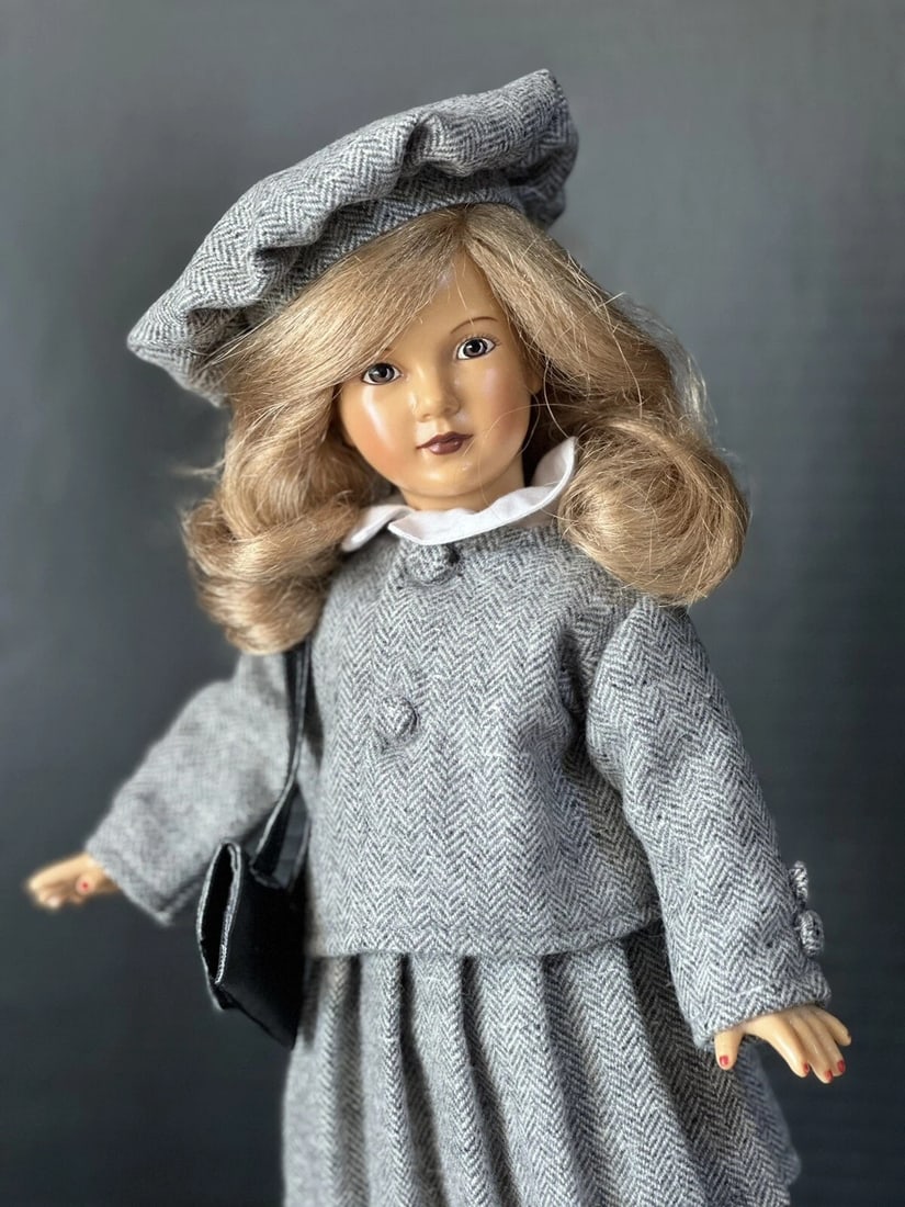 Vintage 1997 Effanbee "Cindy" 14" Doll Replica Of Dewees Cochran: Reproduction of famous Dewees Cochran Cindy doll. She is all hard vinyl with a swivel head. She has brown painted eyes, a closed mouth and blonde wig. Comes in her original outfit. Box with label and