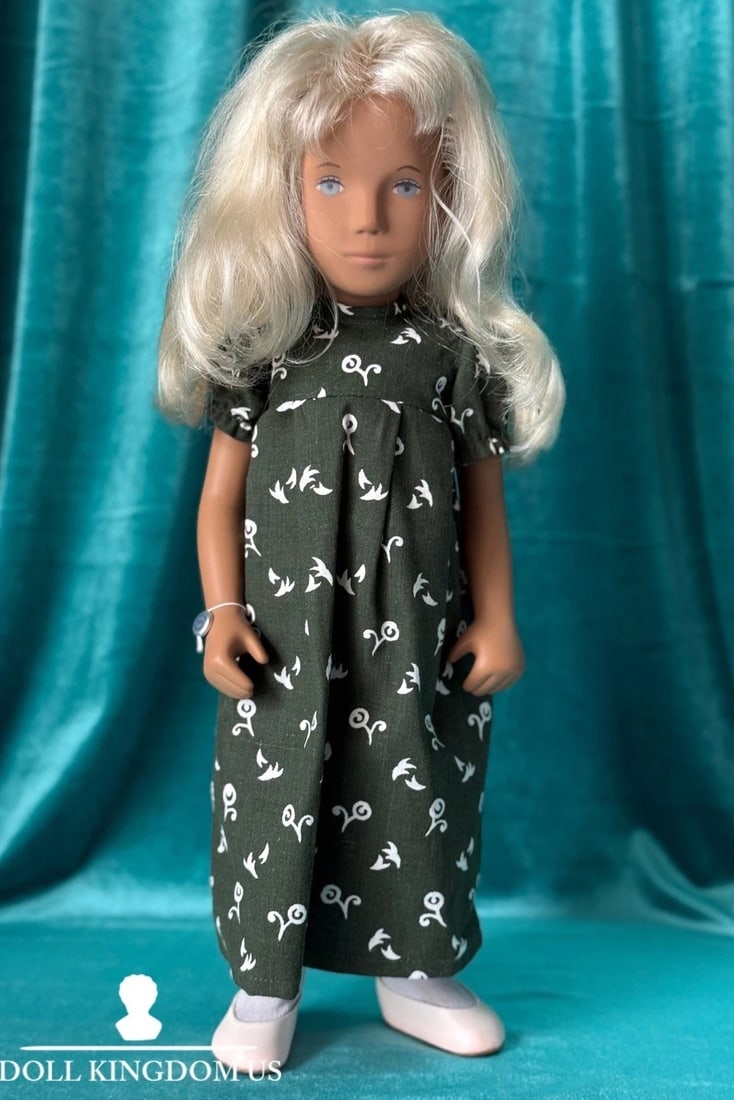 Collectible England Vinyl Sasha Blonde 105 Long Dress Girl Doll with Box/Tag: Beautiful Sasha doll from 1960's. Model 105 Sasha Blonde Long dress. She is all made of hard vinyl material. Movable extremities. Comes with box and tag. Damage is present to the box. Please look at t