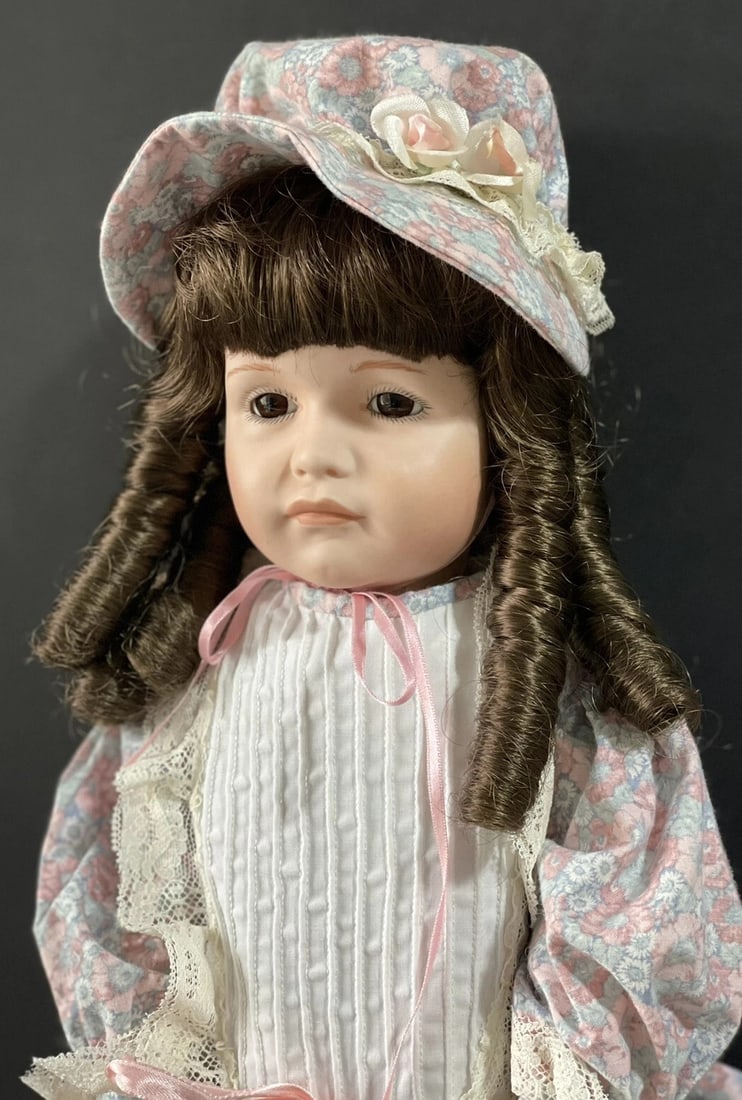 Vintage Reproduction of Kammer & Reinhardt 114 "Gretchen" Character 19" Doll (1 of 12)