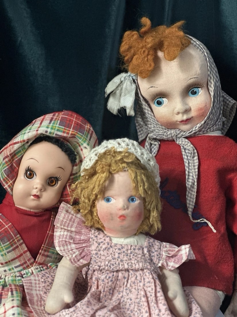 Lot Of 3 Vintage Stuffed Cloth 16"; 22" and 33" Dolls (1 of 14)