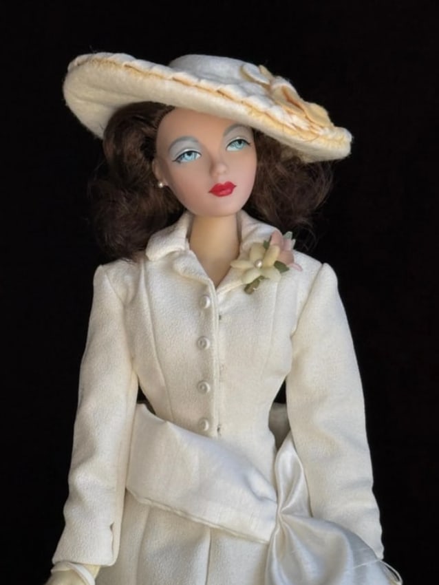 Gene Marshall White Hyacinth Mel Odom Blonde Fashion Doll: Beautiful all original doll in great condition! No flaws were found. She has no box and is coming with tag and Gene stand. Very light wear to the doll is possible since she is pre-owned. Package dimen