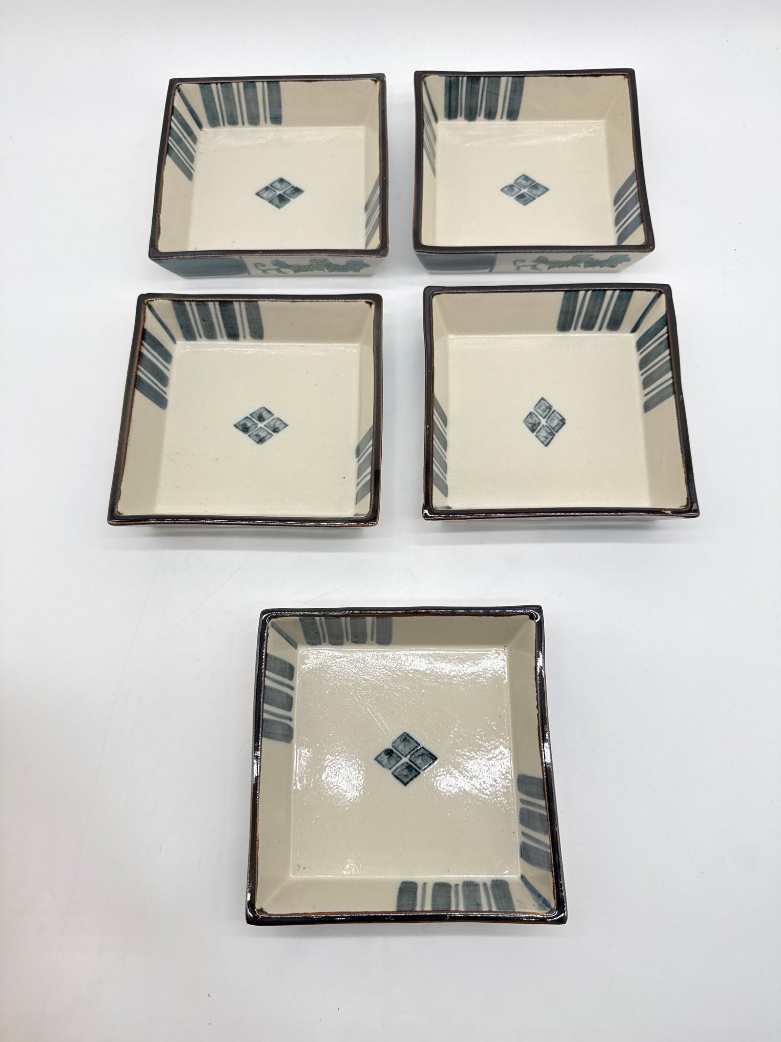 5 Hand-Painted Japanese Square Ceramic Bowls in Original Wood Box (076 white) (1 of 9)