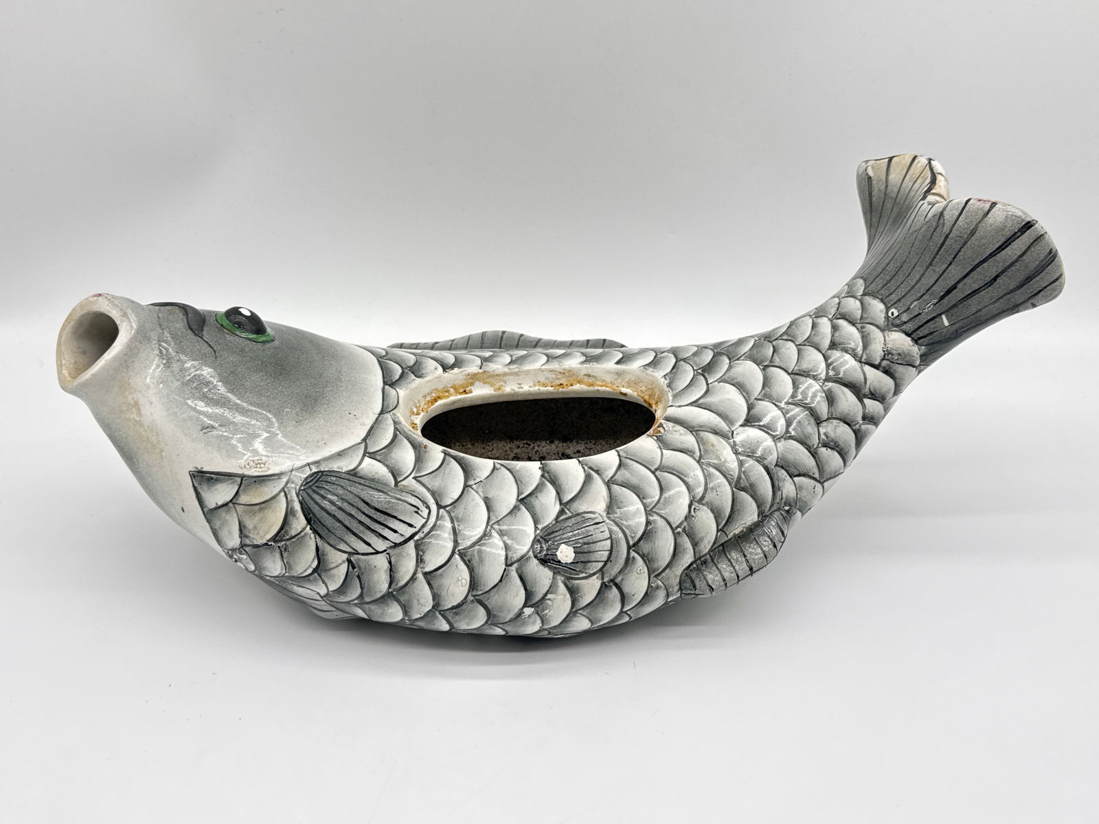 Vintage TOYO Japan Figural Porcelain Fish Planter – Hand-Painted with Glass Eye Detail (093 white) (1 of 6)