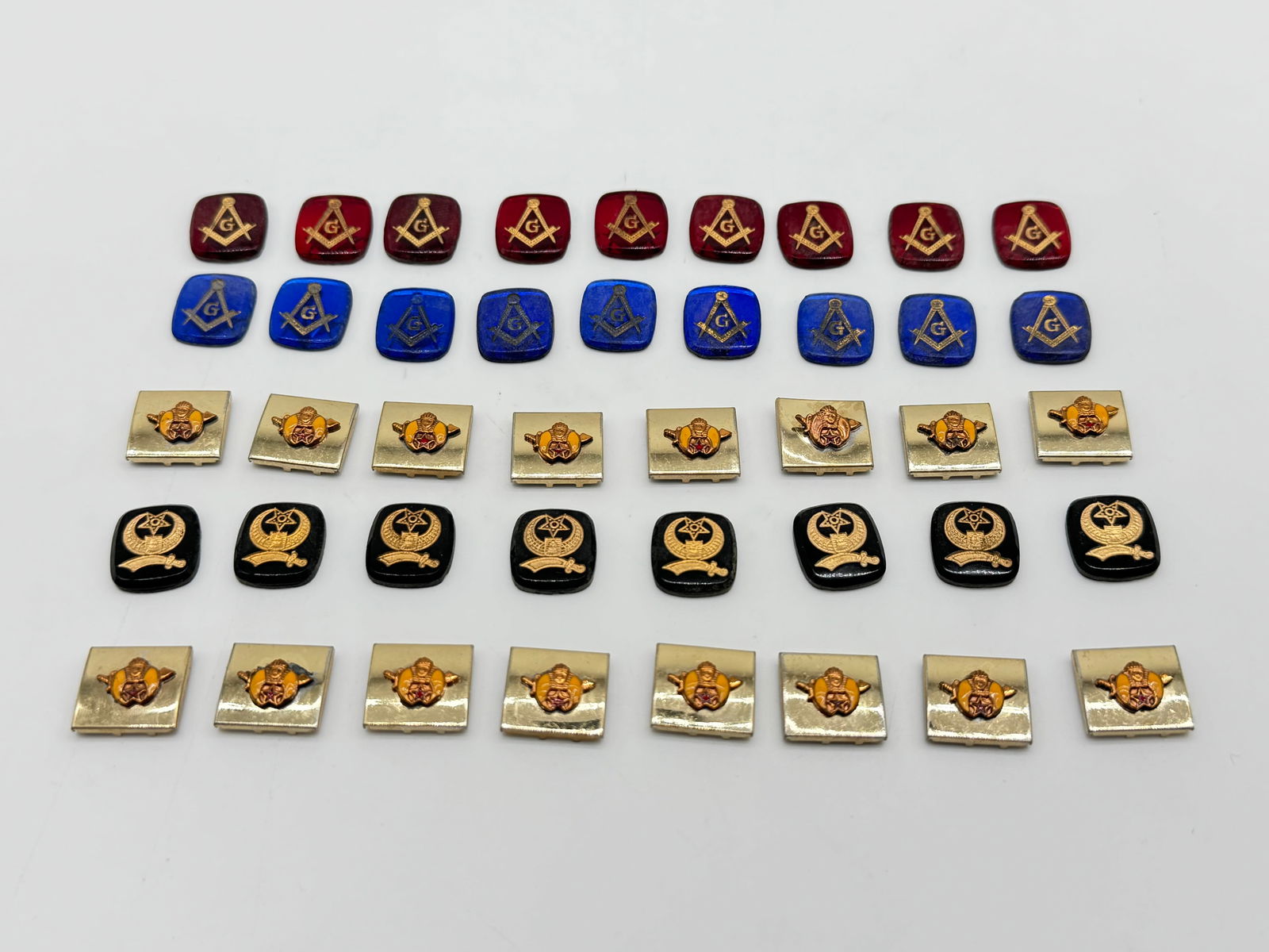 Vintage Masonic & Fraternal Emblems – Ring Faces & Watch Inserts (125 white) (1 of 5)