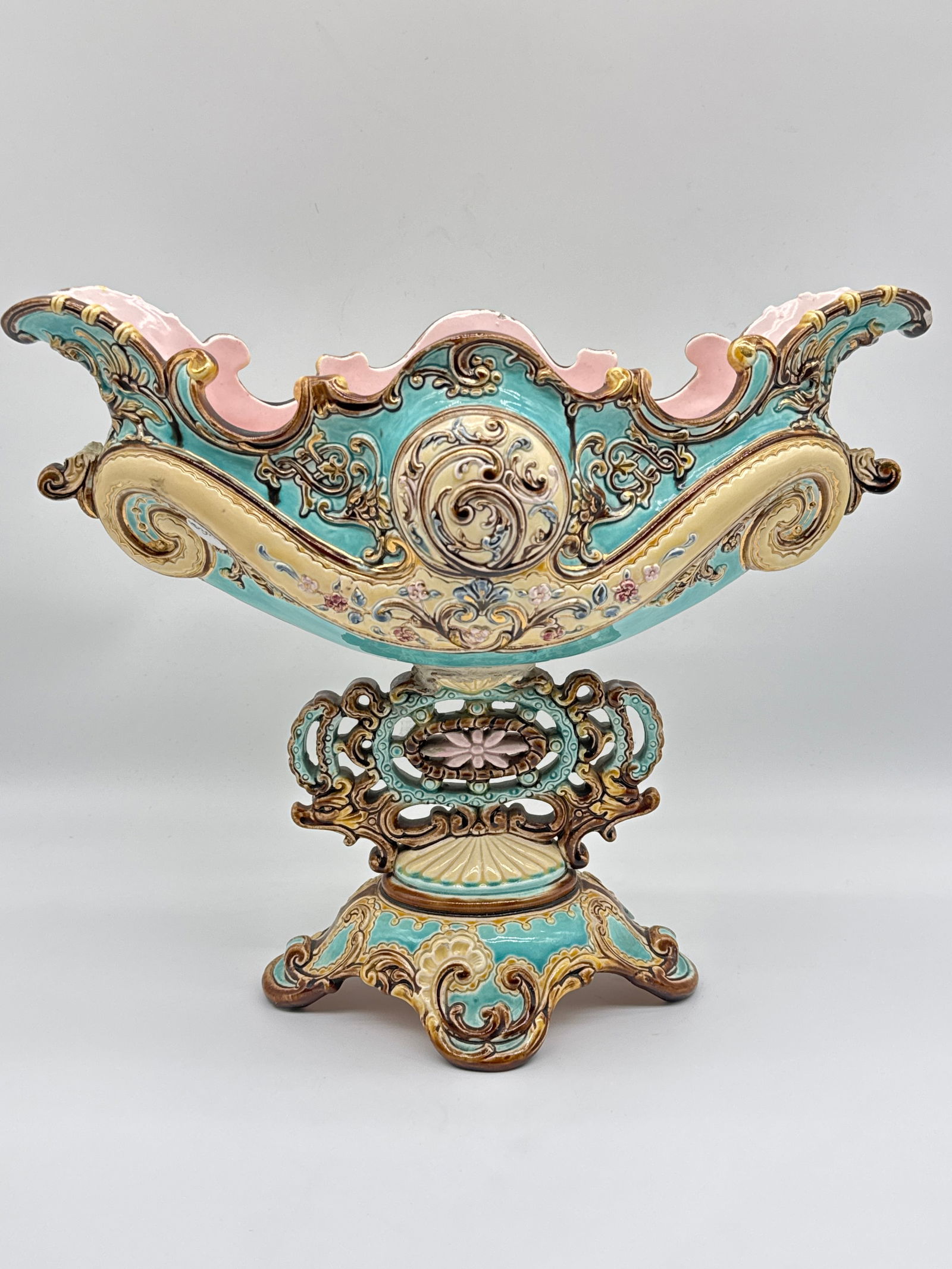 Antique Italian Majolica Centerpiece Compote with Cherubs & Rococo Scrollwork – Marked (1 of 11)