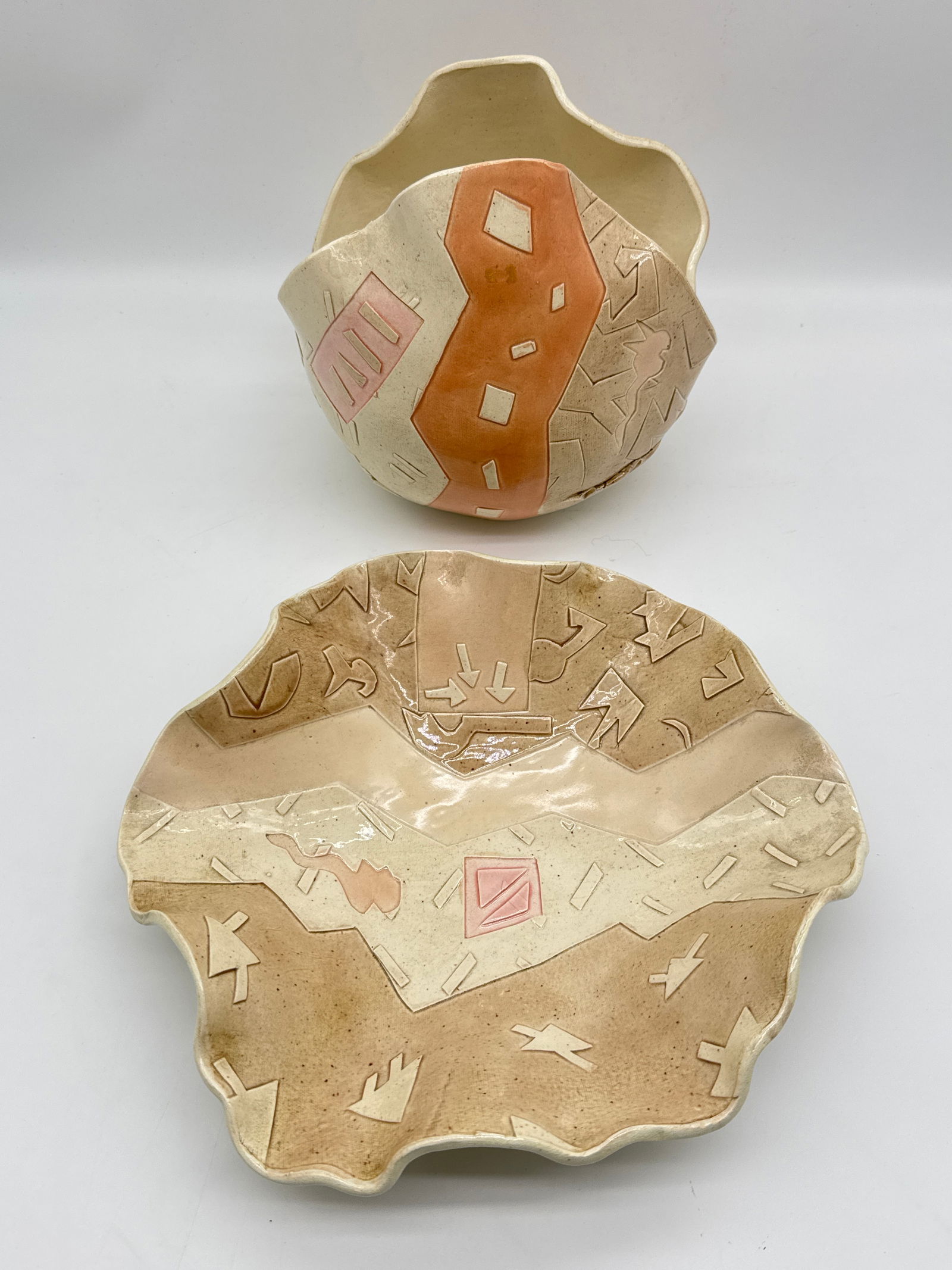 1980s Sgraffito Demery Modernist Memphis Ceramic Studio Art Bowl & Vase Set (168 white) (1 of 11)