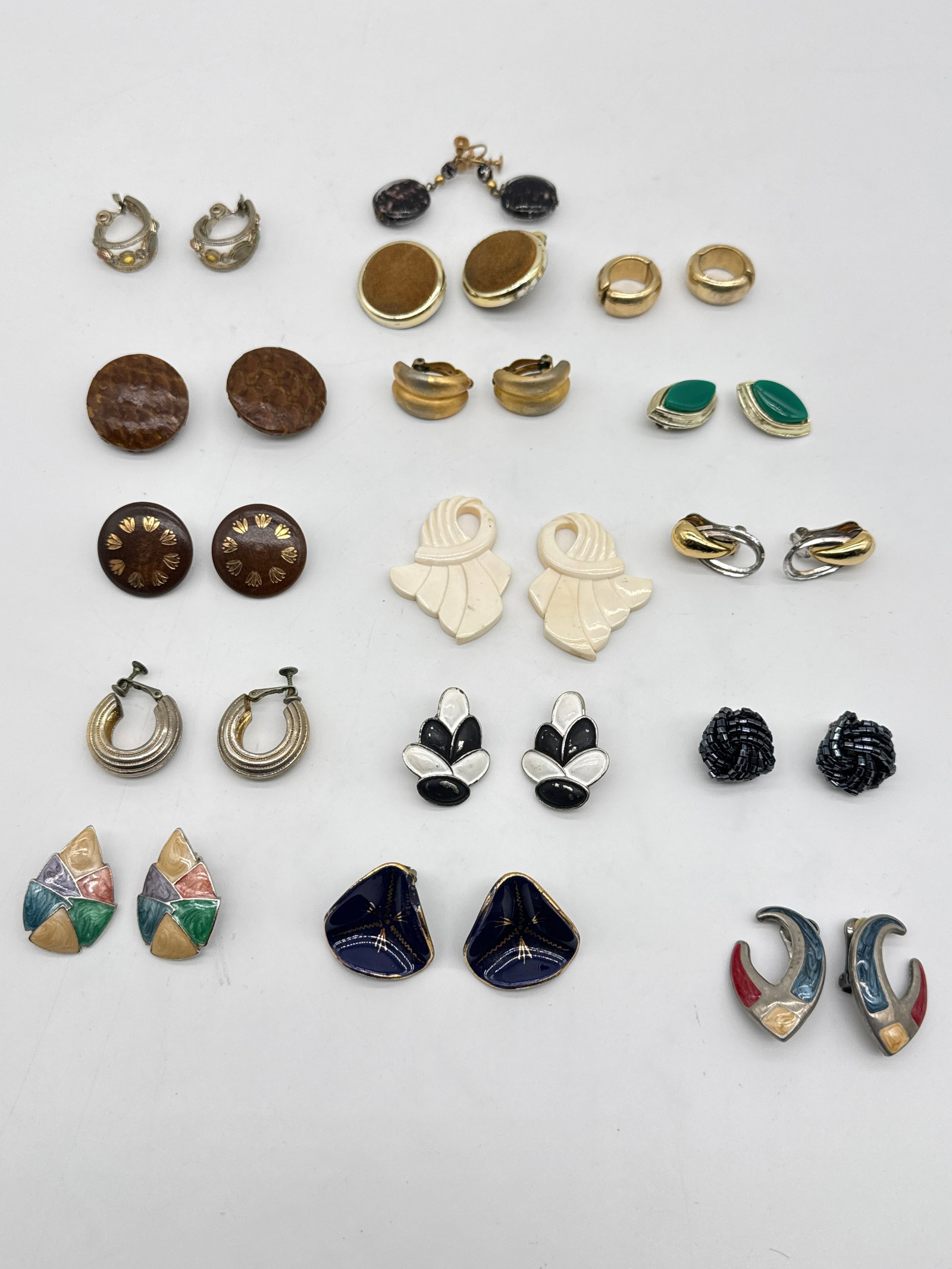Vintage Clip-On Earring Collection – 1980s Bold Style to Mid-Century Modern Chic (16 Pairs)191W (1 of 6)