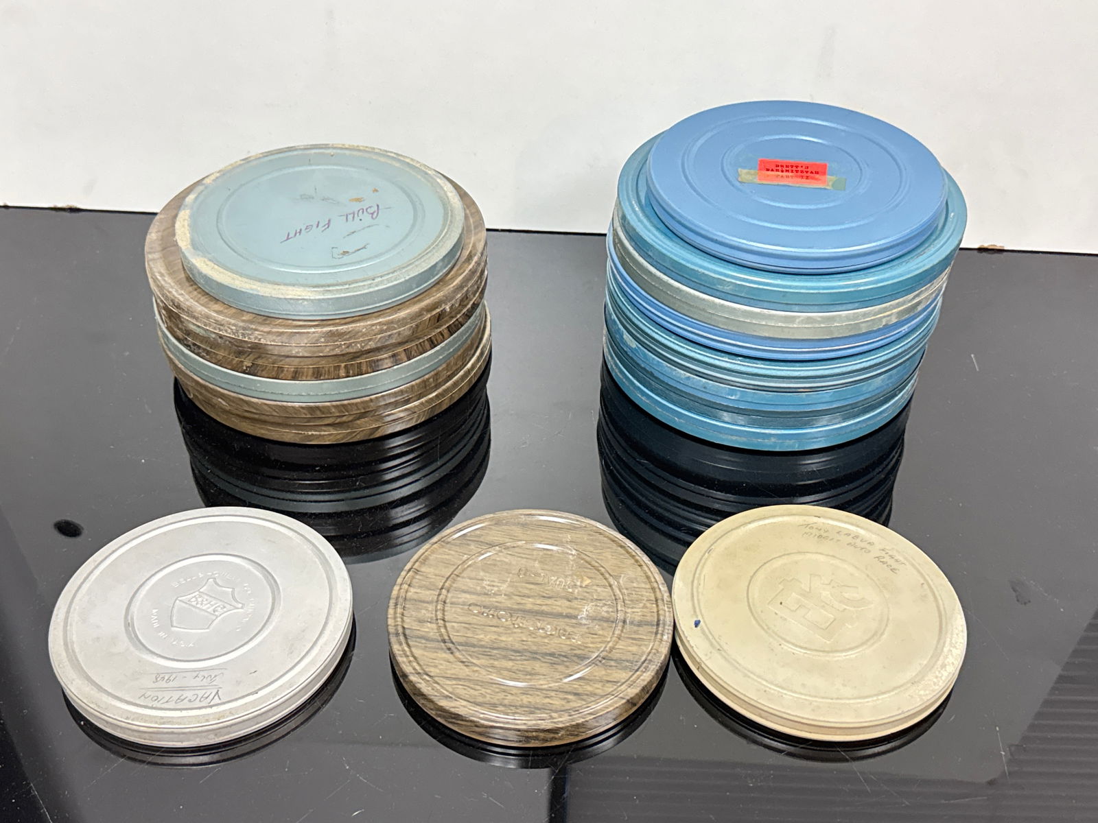 Vintage Dual 8mm 7” Metal Movie Film Reel Cans w/ Reels (020 orange) (1 of 12)