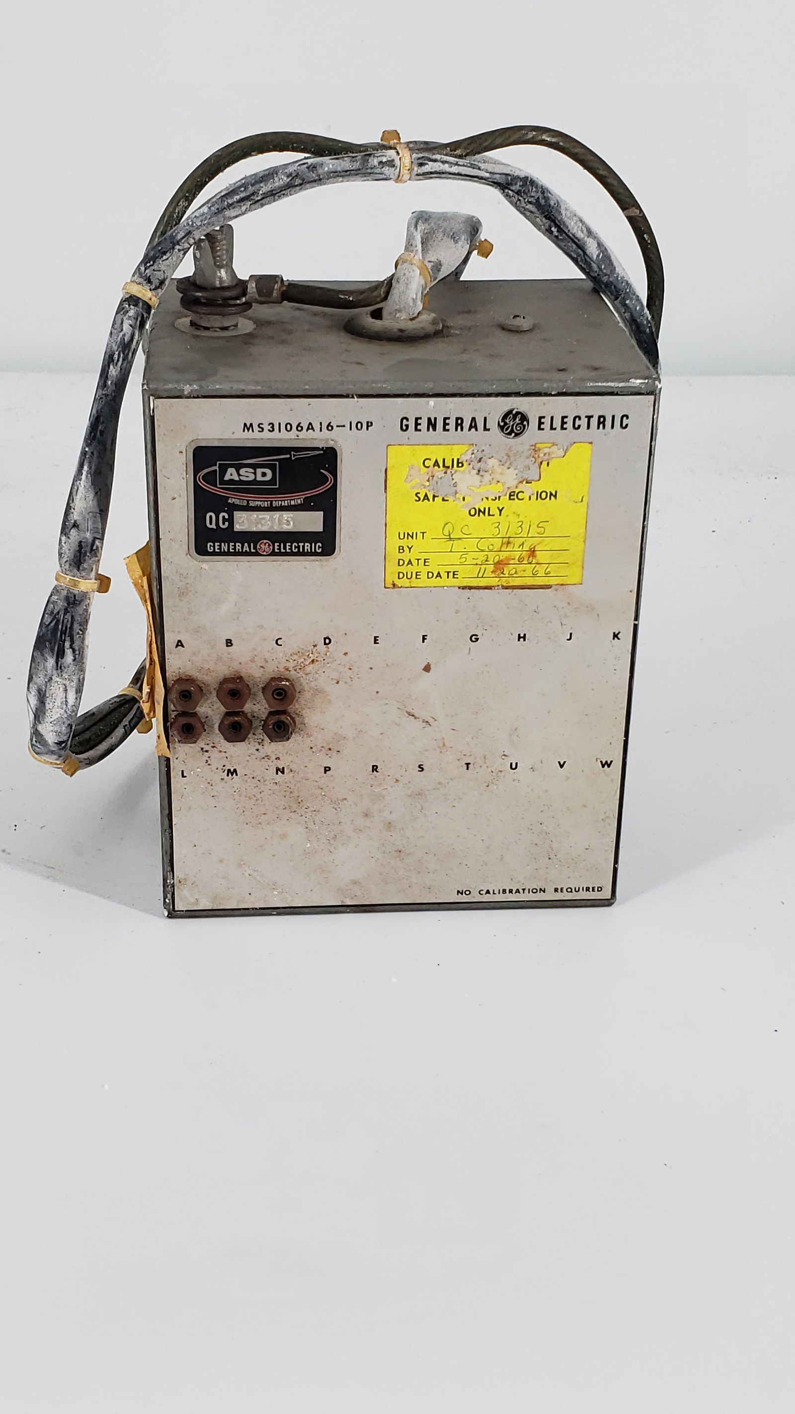    NASA APOLLO BREAKOUT BOX  MANUF: GE CORP  PART#: 31316 (1 of 5)