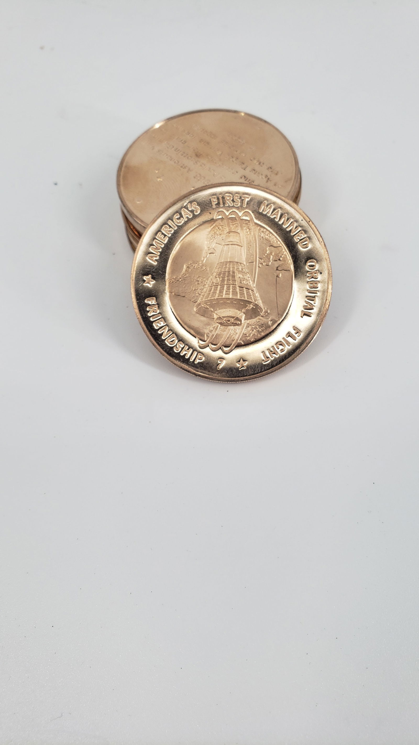   NASA APOLLO  AMERICAS FIRST MANNED ORBITAL FLIGHT FRIEND SHIP 7 COIN    (1 of 4)