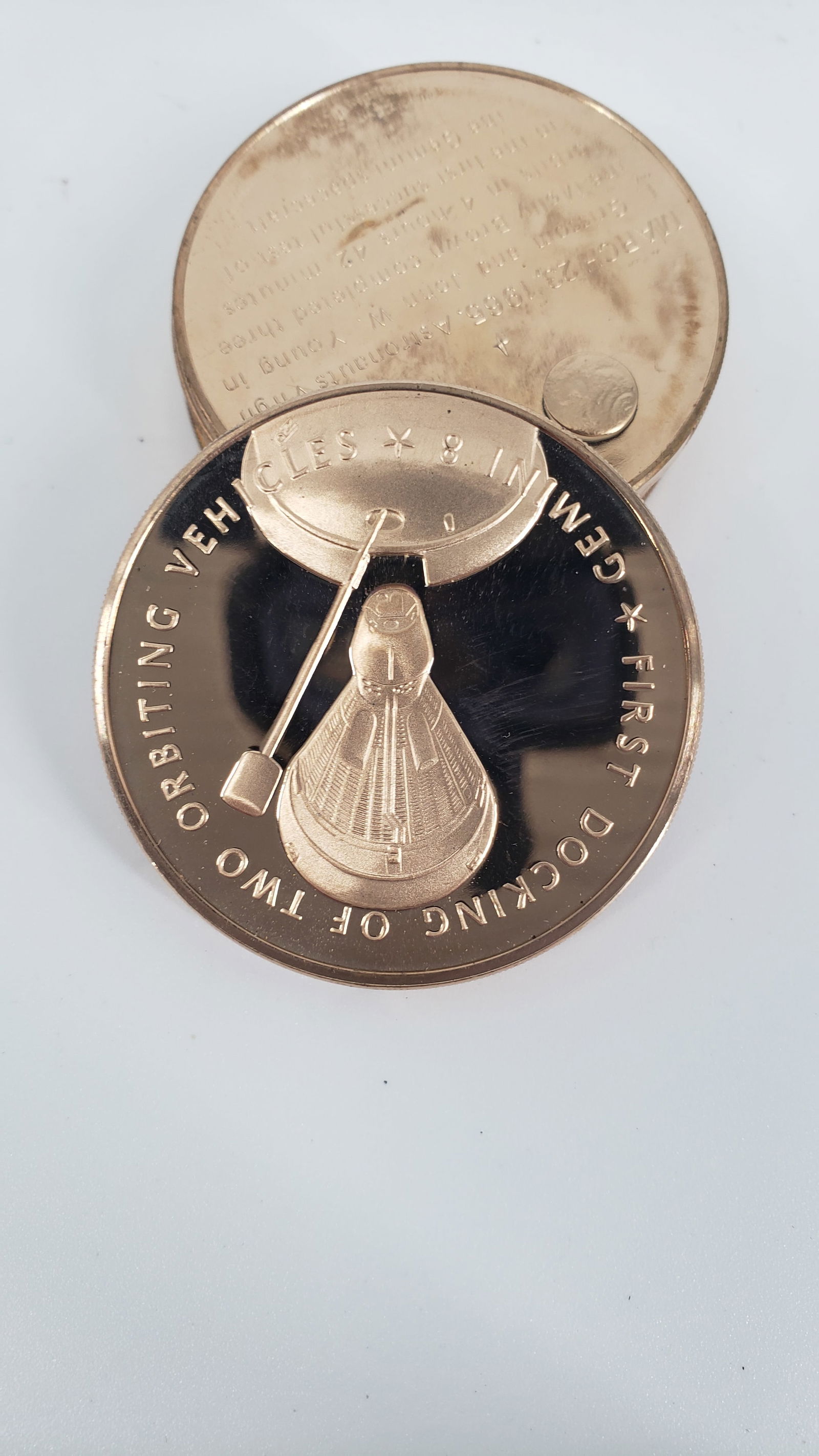   NASA APOLLO  FIRST DOCKING OF TWO ORBITING VEHICLES, GEMENI 8 COIN, BRONZE   (1 of 4)