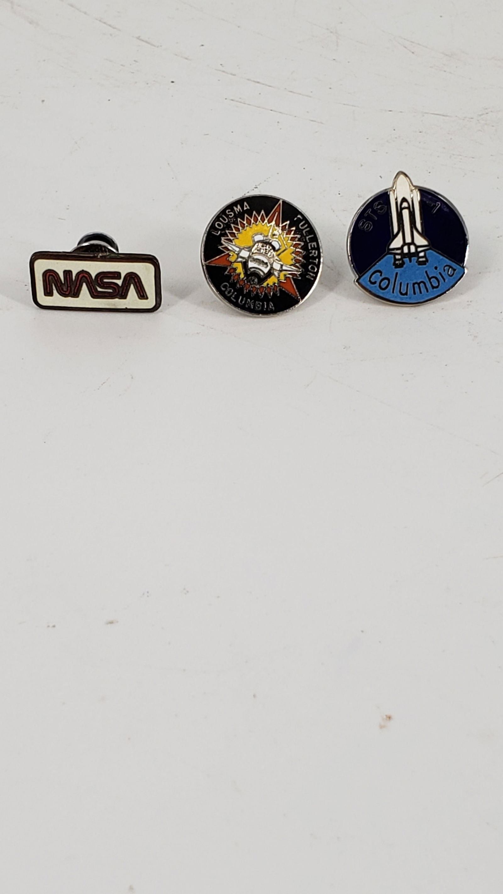 NASA APOLLA PINS (3) : NASA PINS (3) 3/4" X 1/4" EACH