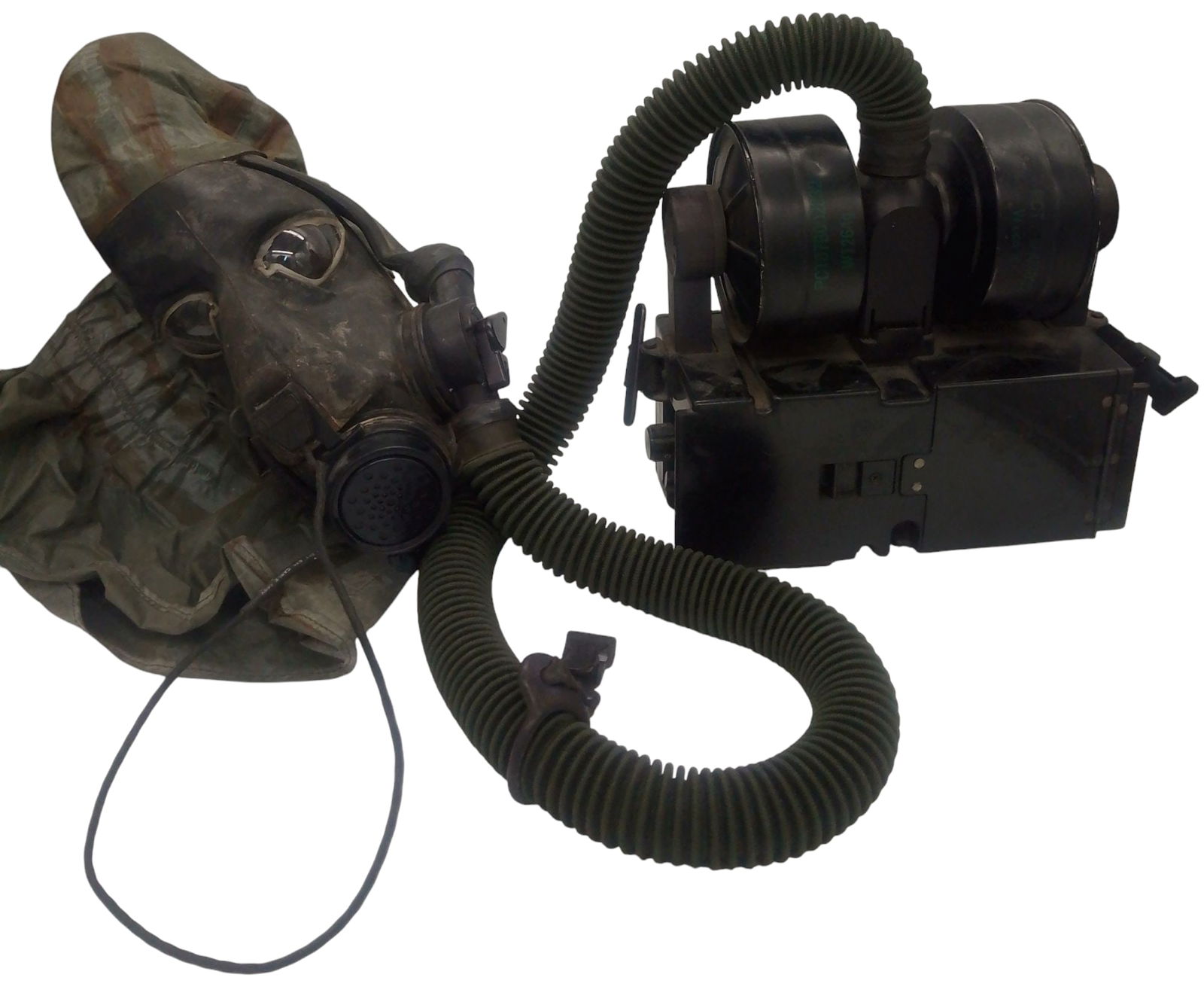 Vintage WW2 U.S. Gas Mask with Canister (1 of 6)