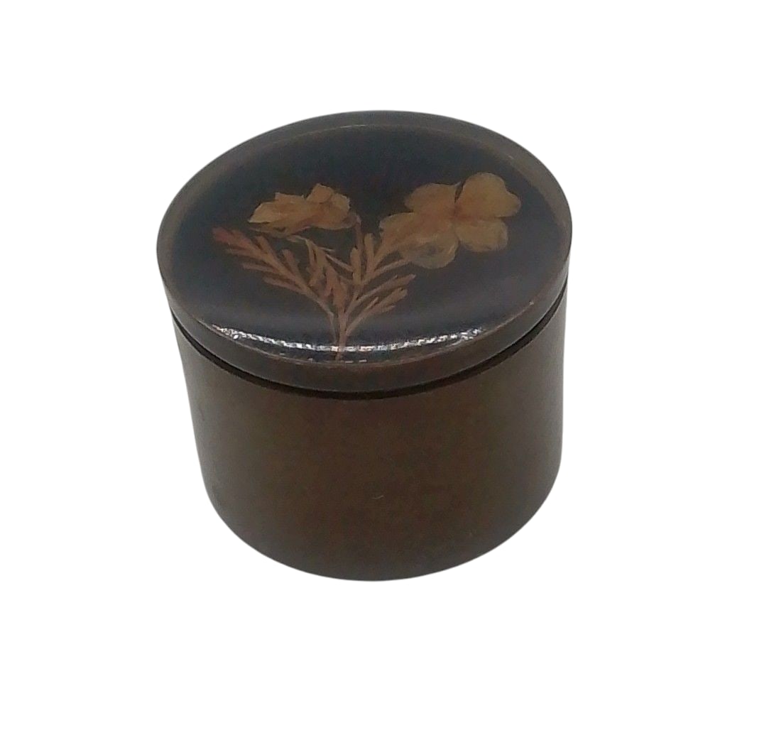 Vintage Lucite Dried Resin Wood Look Trinket Box: Vintage Lucite Dried Resin Wood Look Trinket Box (Approx. 1 3/8 Diameter)
