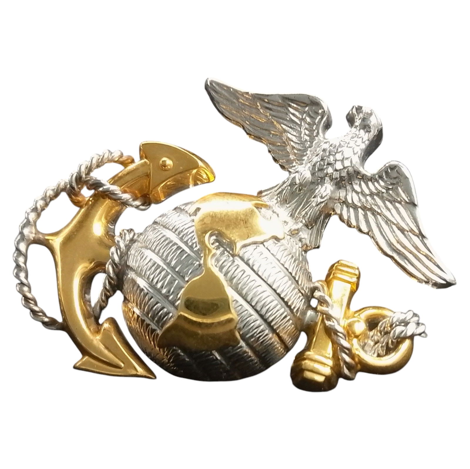 WW2 Sterling USMC Marine Officer EGA Hat Badge: WW2 Sterling USMC Marine Officer EGA Hat Badge (OAL 1 1/2in.)