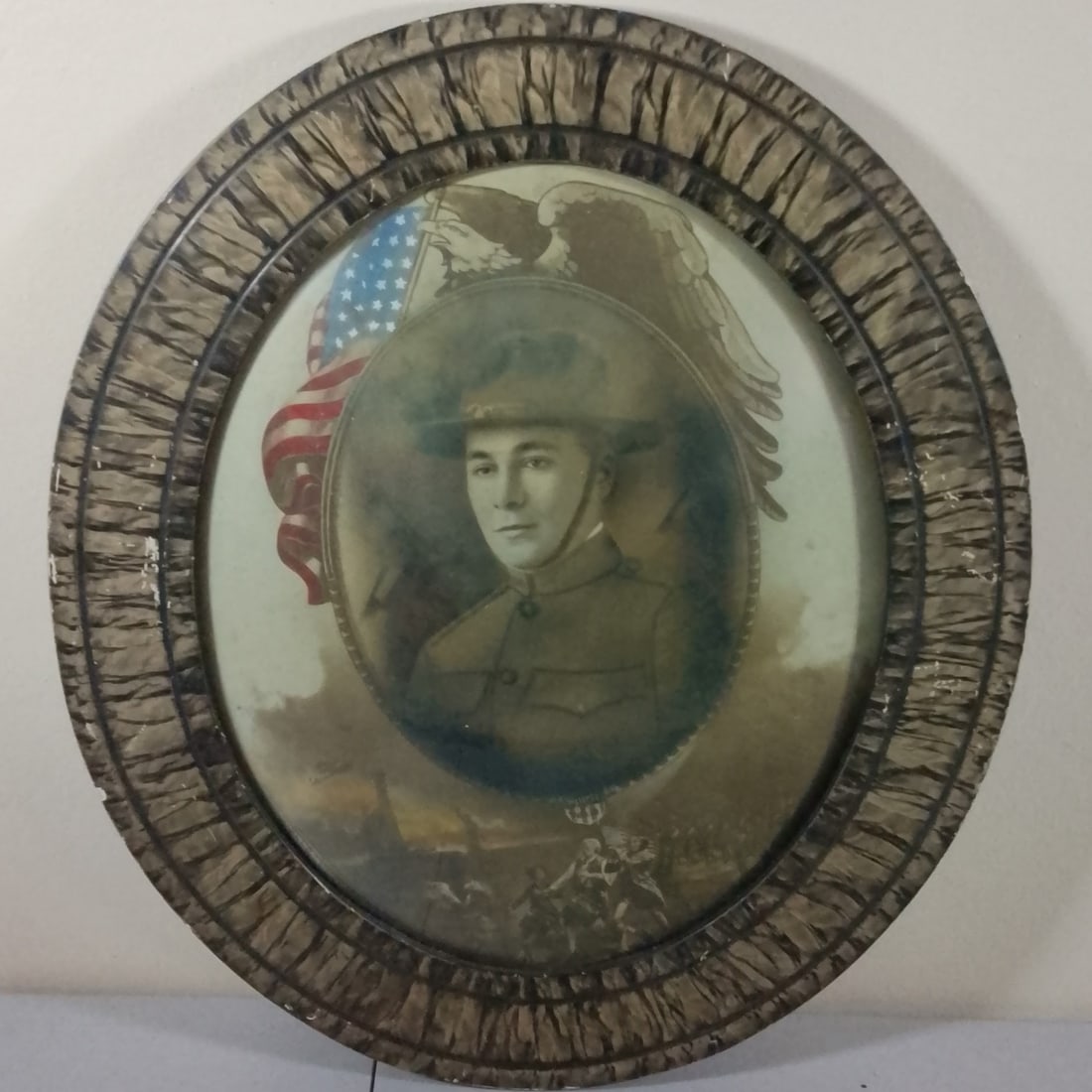 Antique Photo of an American Soldier during WW1 in a Oval Frame (1 of 3)