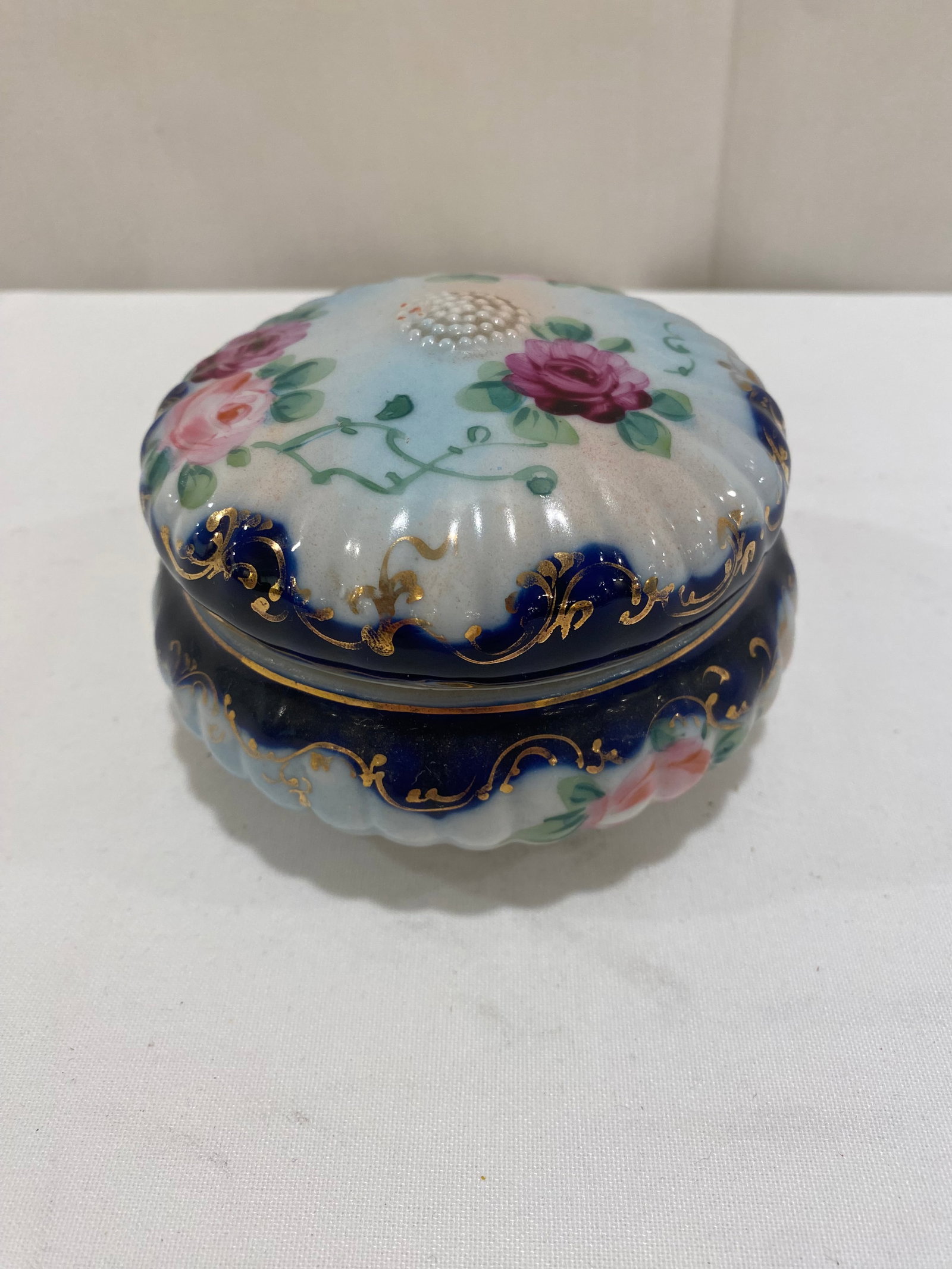Wheelock: Antique Handpainted Dresser Jar 4"x3"x4"