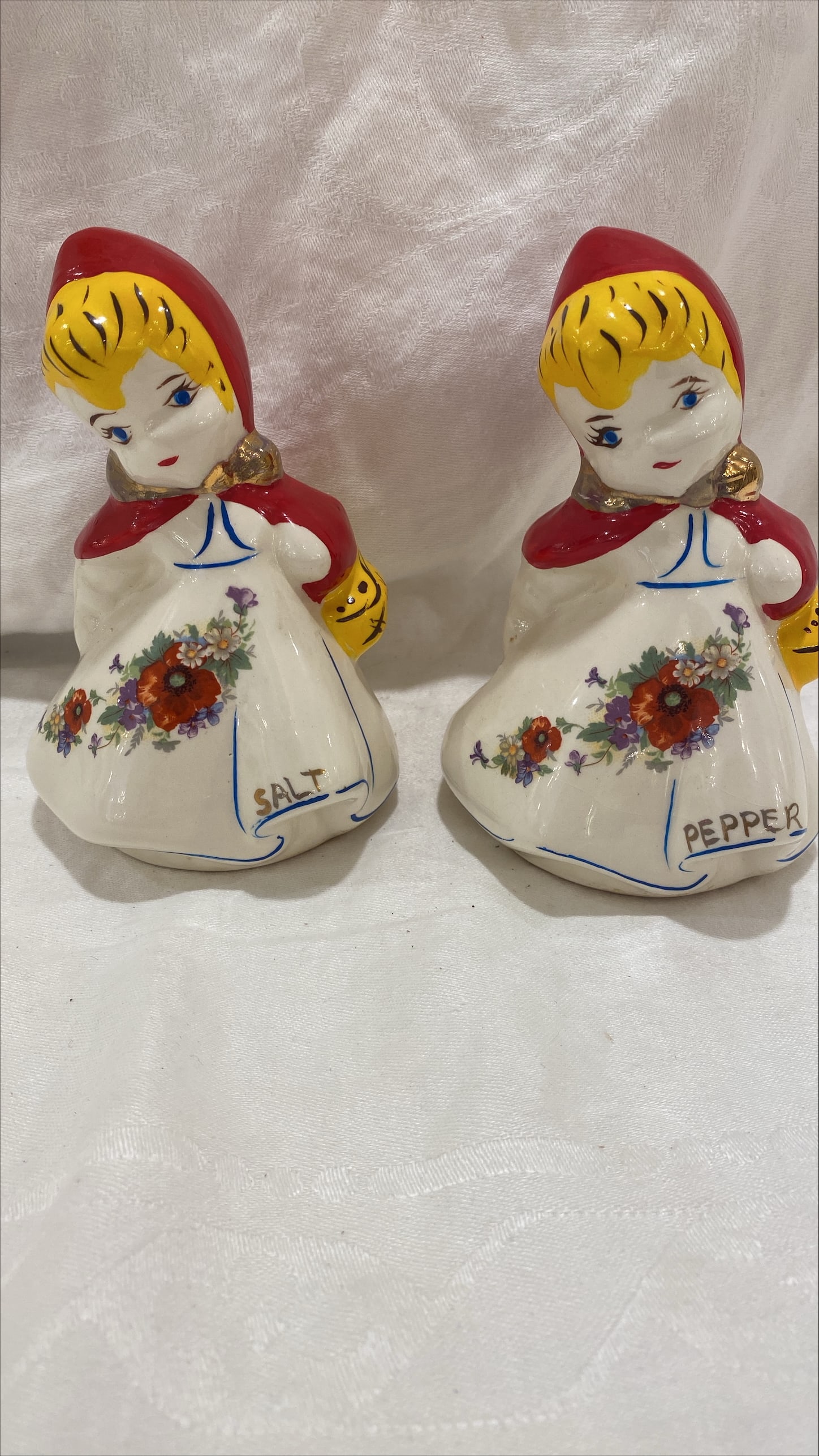 LIttle Red Riding Hood Salt & Pepper: Reproduction Salt and Pepper of Little Red Riding Hood Ceramic 7"x7"