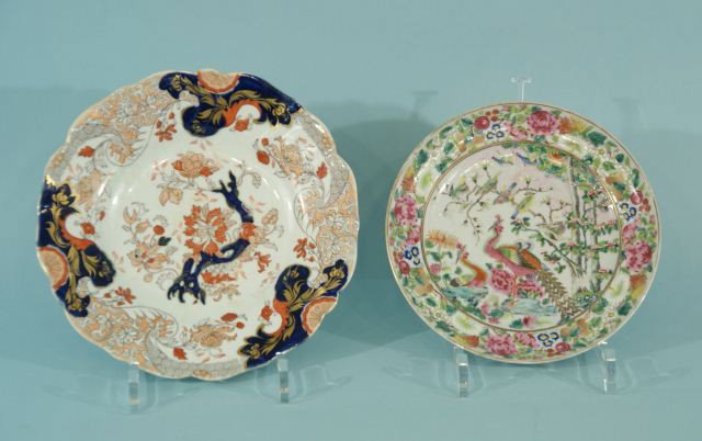 1 ROSE FAMILLE PLATE, 1 MASON'S IRONSTONE PLATE: ONE ROSE FAMILLE PLATE, ONE MASON'S IRONSTONE PLATE. Height: 1 1/4 and 1 in. by Width: 9 and 7 3/4 in. by Depth: 9 and 7 3/4 in.