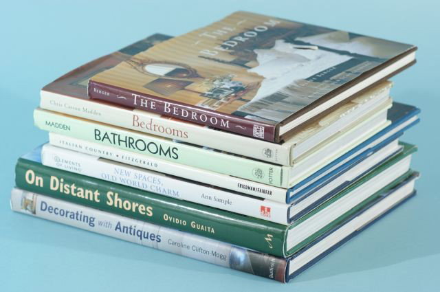 LOT OF SEVEN BOOKS: LOT OF SEVEN BOOKS: THE BEDROOM, BEDROOMS, BATHROOMS, ITALIAN COUNTRY, NEW SPACES OLD WORLD CHARM, ON DISTANT SHORES, DECORATING WITH ANTIQUES