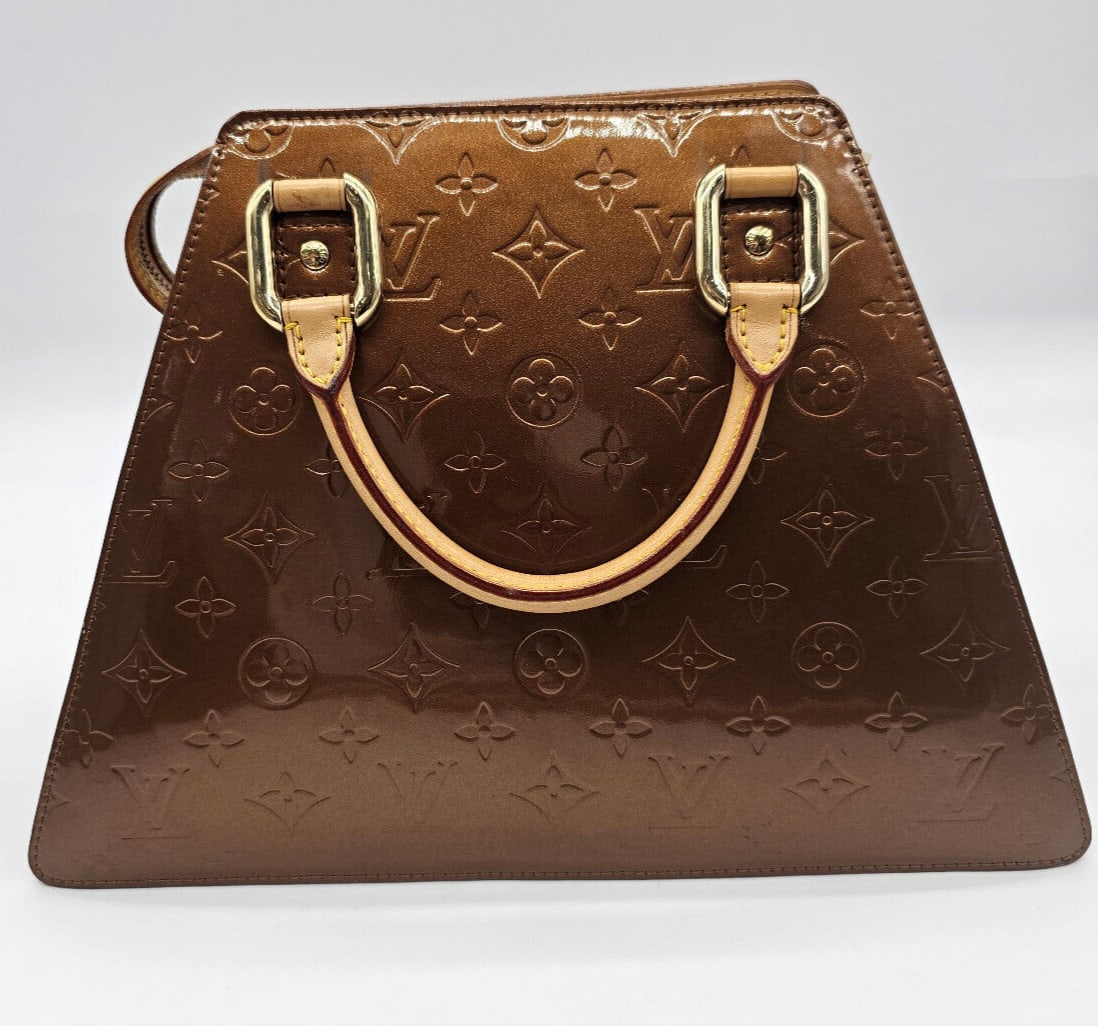 Louis Vuitton Forsyth Satchel GM Brown Leather Monogram Vernis: Louis Vuitton Forsyth Satchel GM Brown Leather Monogram VernisLouis Vuitton Forsyth Handbag Monogram Vernis GM Orange Brown Unique!.Measurements: Handle Drop 4", Height 9", Width 13", Depth 6"Designer