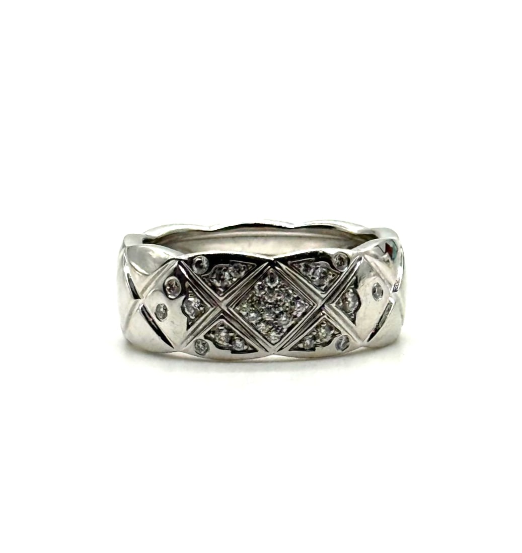 Chanel Coco Crush Diamond Ring White Gold 18kt (1 of 5)