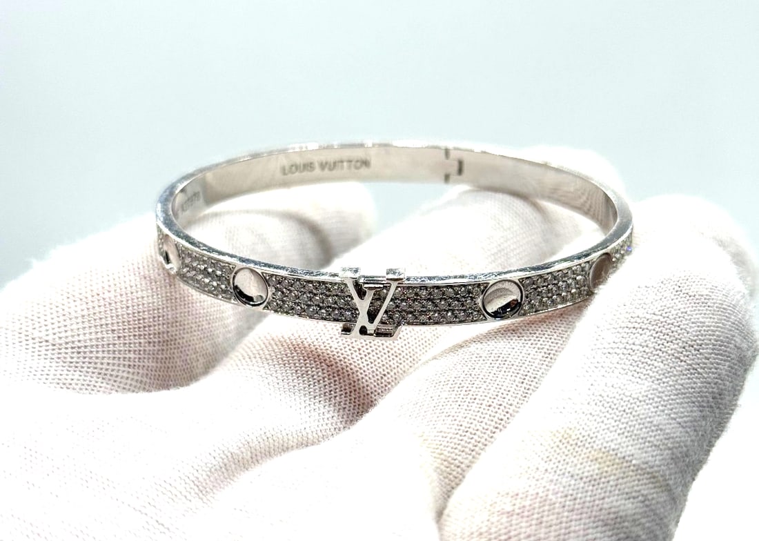 Louis Vuitton Empreinte Medium Bangle,18Kt White Gold and Diamonds Size 16 (1 of 6)
