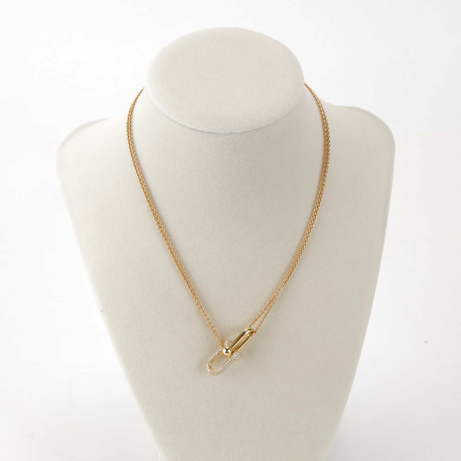 Tiffany Co. HardWear 18K Rose Gold 0.74 ct Diamond Pendant Necklace: Like all pieces from the Tiffany Co. HardWear collection, this necklace combines architectural motifs with a feminine design aesthetic. At the center of this piece x2019 s 15 x201D chain, you x2019 ll