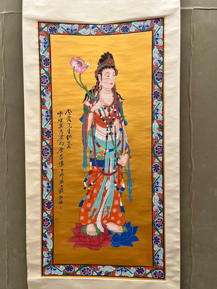 A large gold paper Buddha statue (1 of 12)