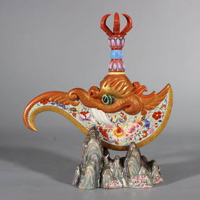 A piece of Qianlong in the Qing Dynasty, enamel color carving, depicting gold entwined branches, (1 of 8)