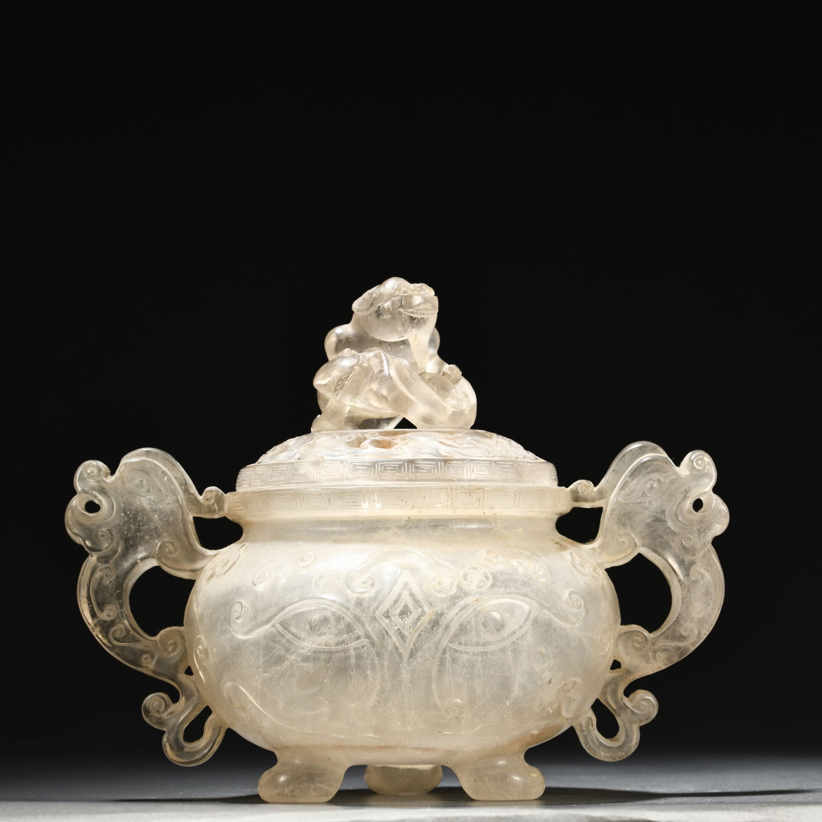 A piece of clear natural crystal ruyi pattern double dragon ear aromatherapy burner (1 of 9)