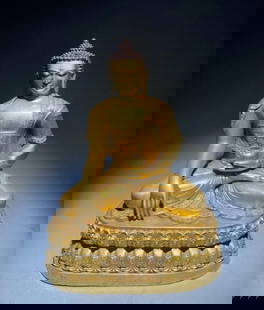 A piece of bronze gilt Buddha from the Qing Dynasty: Qing Dynasty bronze gilt Buddha Size:H:18cm (The Dimensions Of All Batches Are Manually Measured.If You Need More Detailed Information, Please Contact Our Customer Service Before Bidding.)