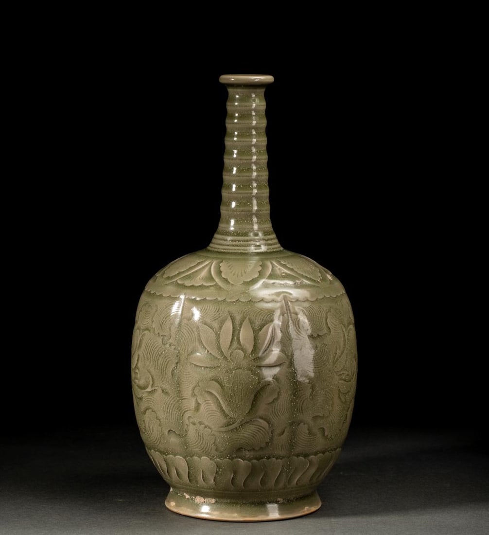 A Song Dynasty Yaozhou kiln long-necked flask: Song Dynasty Yaozhou kiln long-necked bottle Size:H:29cm (The Dimensions Of All Batches Are Manually Measured.If You Need More Detailed Information, Please Contact Our Customer Service Before Bidding.