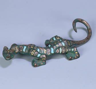 A wrong gold and silver tiger ornament from the Han Dynasty: The wrong gold and silver tiger ornaments of the Han Dynasty Size:12.2x4.7x2.3cm W:157.9g (The Dimensions Of All Batches Are Manually Measured.If You Need More Detailed Information, Please