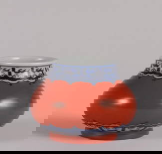 A blue and white coral red glazed water bowl from the Qing Dynasty: Blue and white coral red glazed water bowl from the Qing Dynasty Size:H:5.5cm Belly D:6.8cm Mouth D:4.2cm (The Dimensions Of All Batches Are Manually Measured.If You Need More Detailed Information, Pl