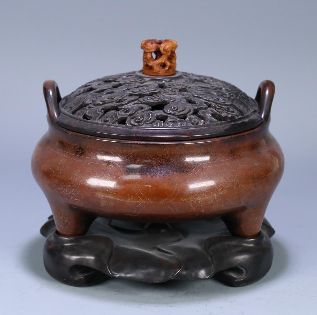 A Ming Dynasty "Shisuo" copper wrong silver wire phoenix pattern amphora (1 of 9)