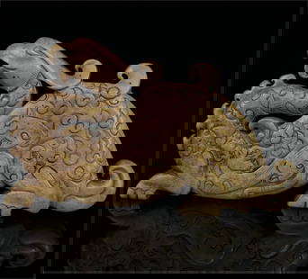 A piece of Hetian jade jade phoenix from the Han Dynasty: Hetian jade and jade phoenix of the Han Dynasty Size: ?11.3×6.6×1.2cm W:157g (The Dimensions Of All Batches Are Manually Measured.If You Need More Detailed Information, Please Contact Our Customer S