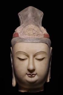 A white marble Buddha head ornament of the Northern Dynasty: The head ornament of the white marble Buddha of the Northern Dynasty H: 30cm Total H: 42cm (The Dimensions Of All Batches Are Manually Measured.If You Need More Detailed Information, Please