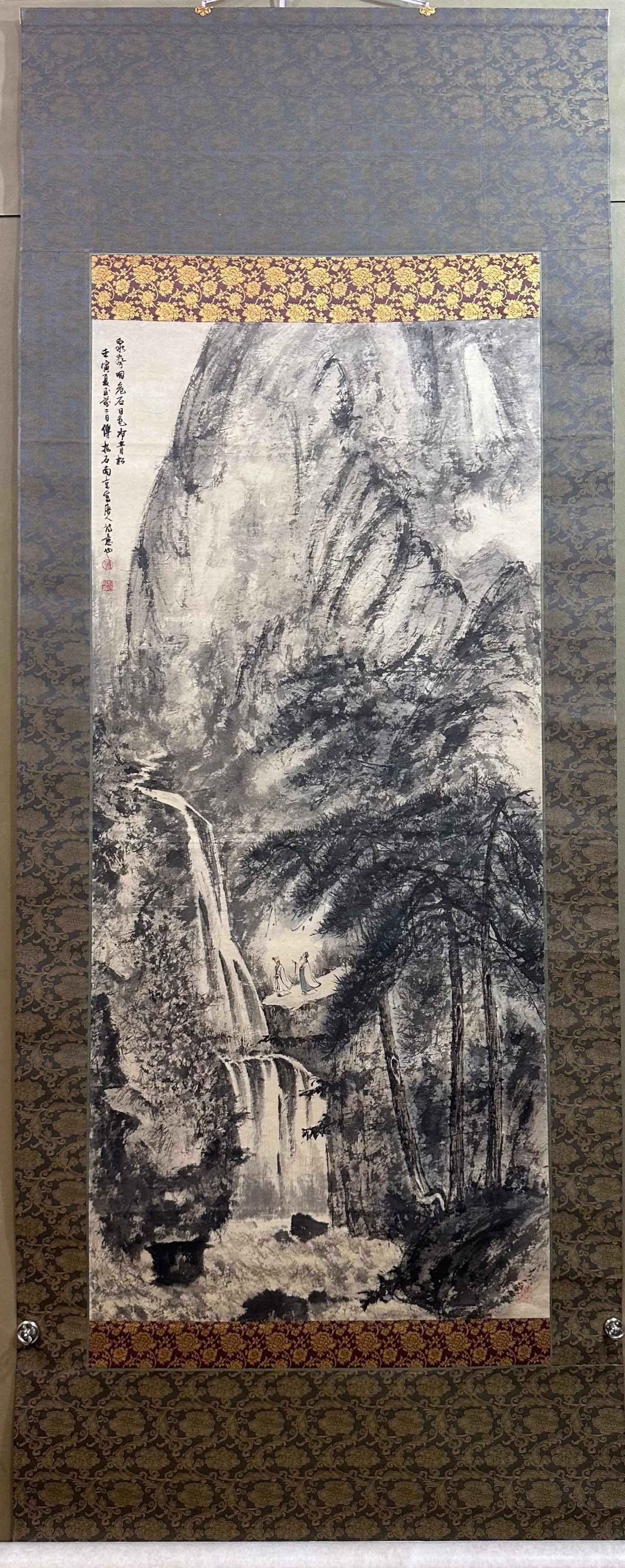 A fine landscape painting scroll by Fu Baoshi: Fu Baoshi's fine landscape painting shaft Size: Painting core 134×61cm (The Dimensions Of All Batches Are Manually Measured.If You Need More Detailed Information, Please Contact Our Customer Service