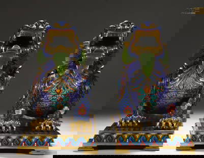 A pair of Qing Dynasty precision-cast copper cloisonné cloisonné enamel Pixiu ornaments: Qing Dynasty Precision Cast Copper Cloisonné Cloisonné Enamel Pixiu Ornaments A Pair of [Style] Large Qing Dynasty Qianlong Year System [Details] This pair of Pixiu ornaments is shaped like a lion,