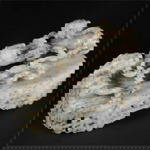 A piece of ancient jade in the Han Dynasty with a high relief lion button pulse diagnosis: Han Dynasty high ancient jade high relief lion button pulse diagnosis SIZE: L:14.1cm W:7.3cm H:7cm W:511g (The Dimensions Of All Batches Are Manually Measured.If You Need More Detailed Information, Pl