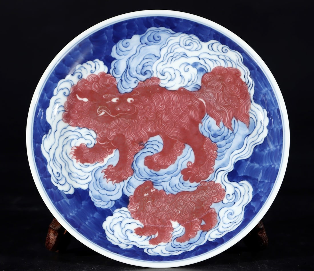 A Qing Dynasty Qianlong blue and white glazed red unicorn pattern plate (1 of 9)