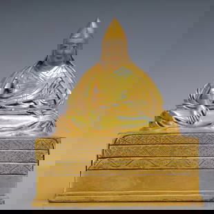 A Exquisite Gilt Bronze Statue of Tsongkhapa: A Exquisite Gilt Bronze Statue of Tsongkhapa Qing Dynasty, ChinaSize:15cmx11cmx19cm Weight:2900g (The Dimensions Of All Batches Are Manually Measured.If You Need More Detailed Information, Please